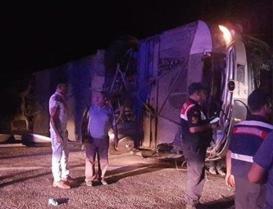 Antalya'da tur otobüsü devrildi: 1 ölü 28 yaralı