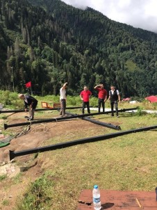 Ayder'de Tepkilere Neden Olan Salıncaklar Sökülmeye Başlandı