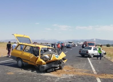 Burdur'da Trafik Kazası  Açıklaması 1 Ölü, 9 Yaralı