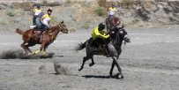 GENÇ OSMAN - Erzincan'daki Atlı Cirit Müsabakaları Nefes Kesti