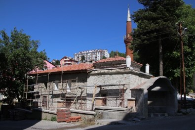 Gerede Yukarı Tekke Camii'nin Restorasyonu Devam Ediyor