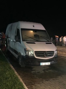 İrem Derici Konseri Sonunda Havai Fişek Arabasında Patlama