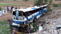 OTOBÜS KAZASI - Yolcu otobüs uçuruma yuvarlandı: 24 ölü
