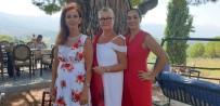 NEŞE ERBERK - Üç Avrupa Güzeli, 34 Yıl Sonra Kuşadası'nda Bir Araya Geldi, Kadın Hakları İçin Açıklama Yaptı