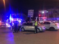 MEHMET AKİF ERSOY - Manisa'da Trafik Kazası Açıklaması 3'Ü Çocuk 7 Yaralı