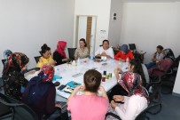 ALI EMRE - Mersin'de Genç Kızlar İğne Oyası Öğreniyor