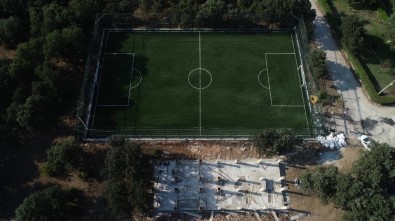 Orhaneli'ye Modern Halı Saha