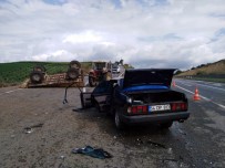 Otomobil İle Traktör Çarpıştı Açıklaması 4 Yaralı