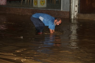 Rize'de Şiddetli Sağanak Yağış
