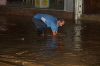 RİZE BELEDİYESİ - Rize'de Şiddetli Sağanak Yağış
