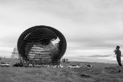 Doç. Dr. İlker Yardımcı'nın Eseri Minqin Çölü'ne Yerleştirildi