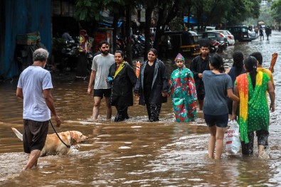 Hindistan'da Şiddetli Yağmur