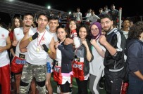 AHMET ARABACı - Kick Boks Sporcularının Madalya Sevinci