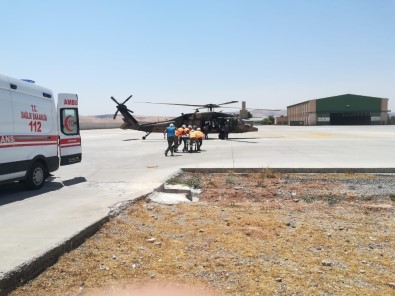 Siirt'te Askeri Helikopter Yaralı Çocuk İçin Havalandı