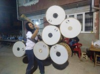 KıNA GECESI - Uşaklı Davulcunun Hisarcık Şovu