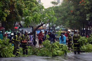 Wipha Tayfunu Vietnam'ı Vurdu Açıklaması 5 Ölü