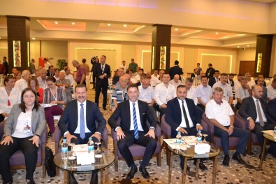 Ak Partili Yılmaz, CHP'li Başkanı Yanına Alıp, Kendi Telefonundan Vatandaşları Aradı