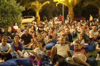 ANİMASYON - Akhisar Belediyesi Açık Hava Sinema Günleri Keyifli Geçiyor