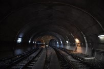 ANKARA BÜYÜKŞEHİR BELEDİYESİ - Akköprü-İvedik Metro İstasyonları Arasında Raylar Değiştirildi