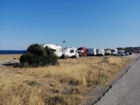 KARAVAN - Assos'ta Otelcilerin Karavan Tepkisi