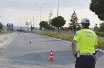 KIRMIZI IŞIK - Tavşanlı'da Kırmızı Işıkta Geçen Araçlara 8 Bin 503 TL Ceza Kesildi