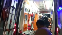 Antalya'da Otomobil İle Otobüs Çarpıştı  Açıklaması 4 Yaralı