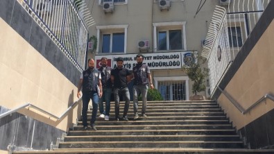 basaksehir de bir esnaf is yerine hirsizlik yapmak icin geldigini iddia ettigi sahisi vurarak oldurdu istanbul iline bagli basaksehir ilcesi