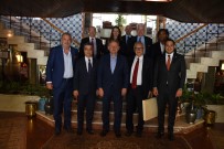 OLYMPIAKOS - Başakşehir Ve Olympiakoslu Yöneticiler Dostluk Yemeğinde Buluştu