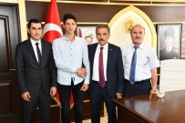 İnşaatlarda Çalışarak YKS'de Türkiye 11.'Si Oldu Haberi