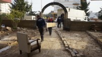 ENGELLİ ARABASI - Mezitli Belediyesi, Yardımseverle İhtiyaç Sahibi Arasında Köprü Oluyor