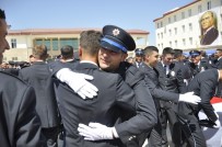 POLİS ADAYI - Polis Okulunda Mezuniyet Sevinci