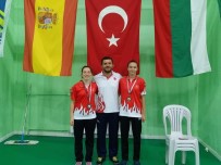 BADMINTON - Selendili Kızlar Uluslararası Turnuvada Üçüncü Oldular.