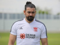 SIVASSPOR - Servet Çetin Açıklaması 'Sivasspor Ligde Olmazsa Olmaz'
