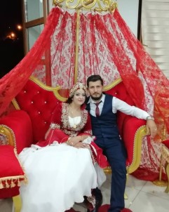 Yeni Evli Çift Balayı Dönüşü Kaza Yaptı; Gelin Öldü, Damat Yaralı