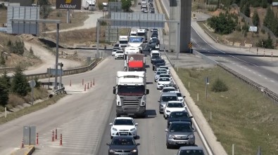 43 İlin Geçiş Noktası Kırıkkale'de Trafik Kilit