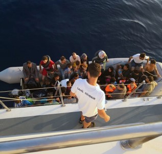 128 göçmen son anda yakalandı