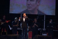 FERHAT GÖÇER - Ferhat Göçer Konserine Kocaeli'de Yoğun İlgi