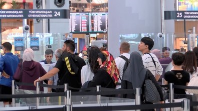 İstanbul Havalimanı'nda Bayram Yoğunluğu Başladı