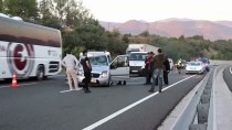 ORHAN YıLDıZ - Kastamonu'da Trafik Kazası Açıklaması 4 Yaralı