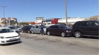 Kırıkkale'de 6 Araçlı Trafik Kazası Açıklaması 3 Yaralı