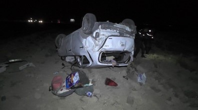 Otomobil Tarlaya Uçtu Açıklaması 1'İ Bebek 5 Yaralı