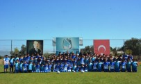 FUTBOL OKULU - Yunusemre Yaz Futbol Okulu Sona Erdi