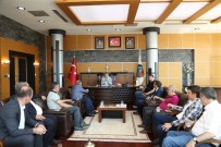 SAKARYASPOR - Başkan Alemdar Sakaryaspor'un Yeni Yönetimini Ağırladı