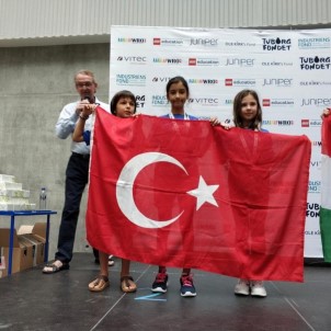 Kadıköy'ün Robotik Çocukları Sürücüsüz Okul Servisi İle Dünya Rekoru Kırdı