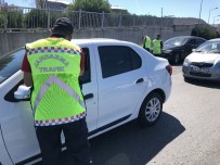 TRAFİK MÜDÜRLÜĞÜ - Kurban Bayramı Öncesinde Çamlıca Gişeler'de Sıkı Trafik Denetimi