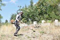 MAMAK BELEDIYESI - Mamak'ta Mezarlıklar Bayrama Hazırlanıyor