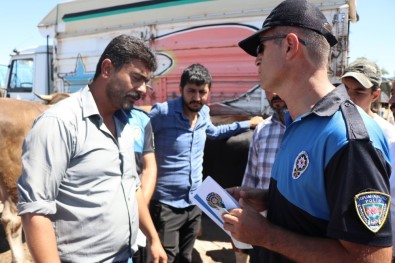Polislerden Hayvan Pazarlarında 'Sahte Para' Mesaisi