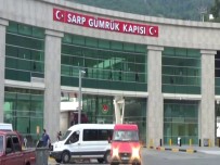 GEÇİŞ ÜCRETİ - Sarp Sınır Kapısı'ndan Kimliksiz Geçişler 15 TL'den 50 TL'ye Çıkartıldı