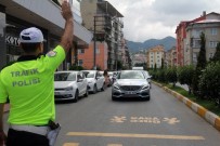 MUSTAFA TOSUN - Trafik Kurallarına Karşı Sürücüler Ve Yayalar Bilgilendirildi