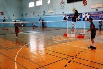 BADMINTON - Ağrı'da Zafer Bayramı Badminton Turnuvası Düzenlendi
